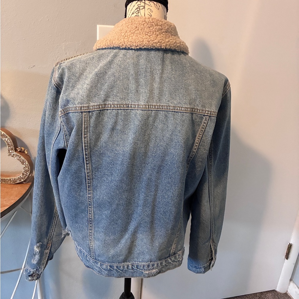 JESSICA SIMPSON DISTRESSED JEAN JACKET/FUR COLLAR - XLARGE - Picture 2 of 6